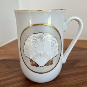 VINTAGE OTAGIRI Japan White Sea Shell Mug Mermaidcore Delicate Gold Tone Trim